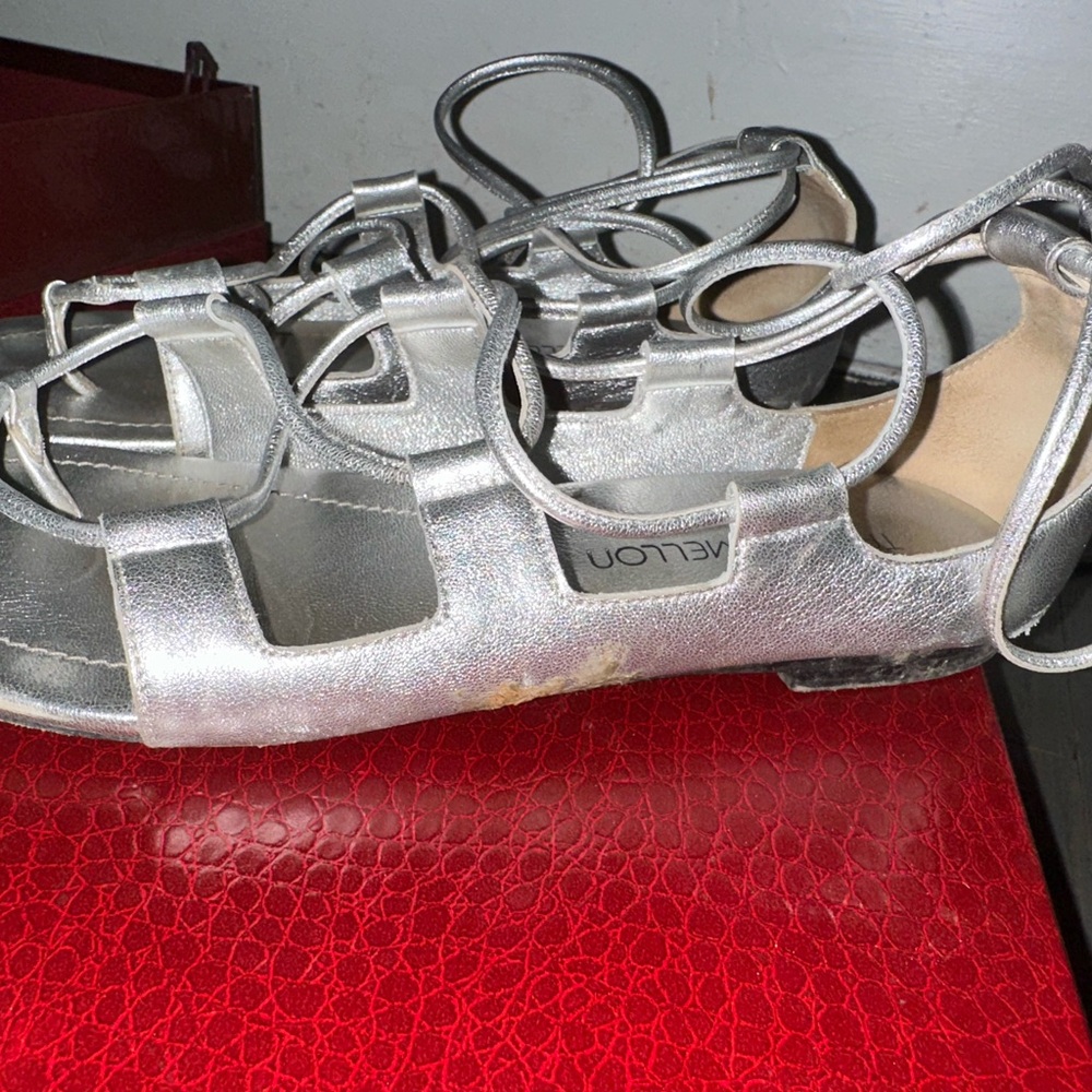 Tamara Mellon Chill Out Metallic leather Silver Strappy Sandals Flats size 38.5 - Picture 8 of 9